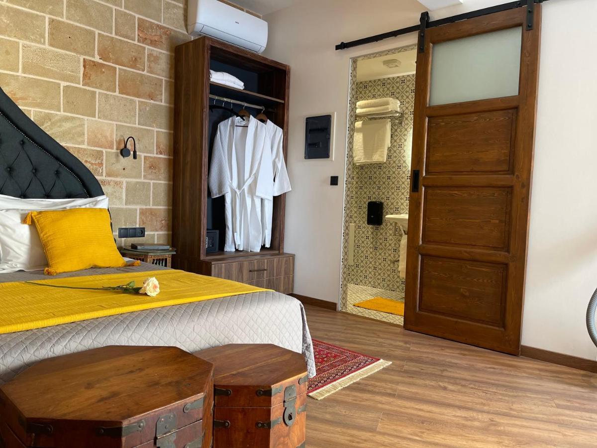Utopia Luxury Suites - Old Town Rhodes City Exterior foto