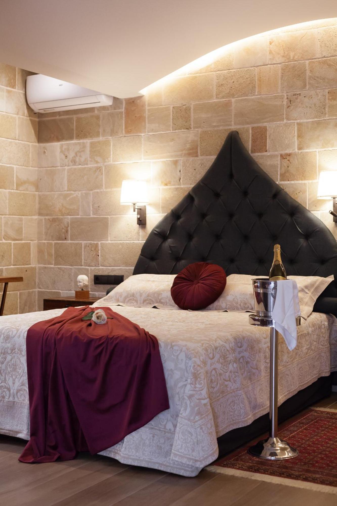 Utopia Luxury Suites - Old Town Rhodes City Exterior foto